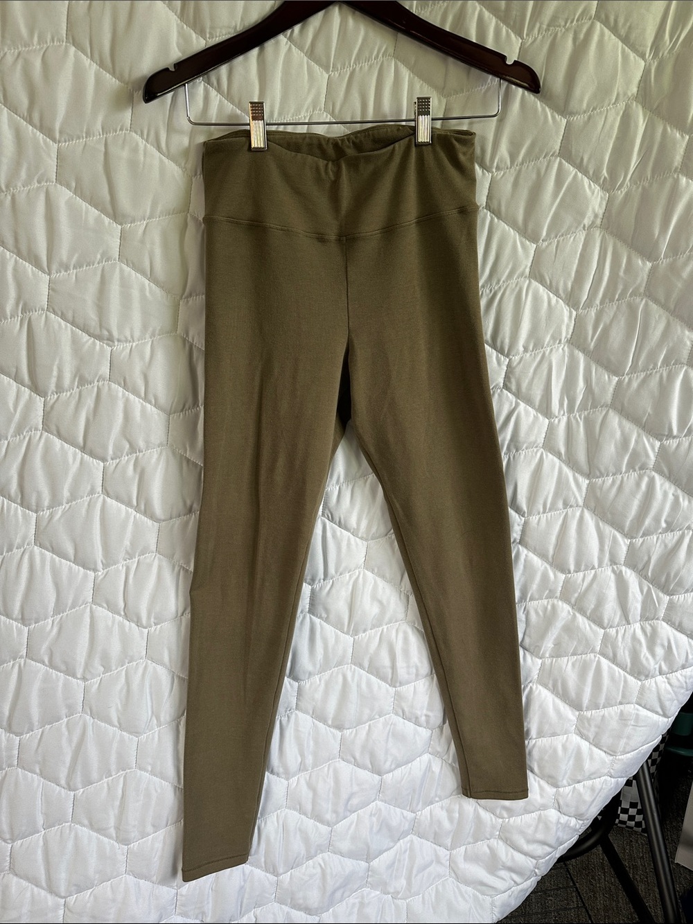 SKIMS Olive-Tone High-Rise Leggings